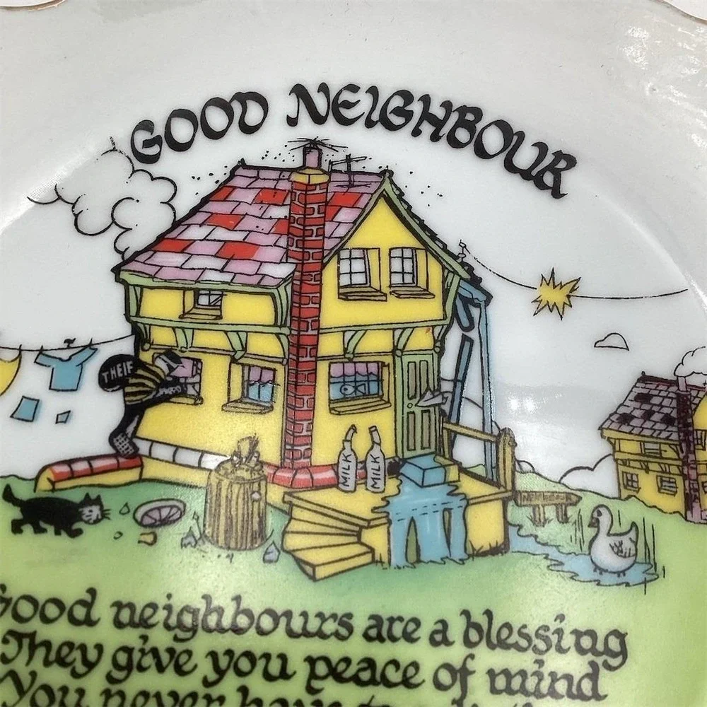 Vintage 1985 Good Neighbour Collector Plate Multicolor Scalloped Gold‎ 7in
